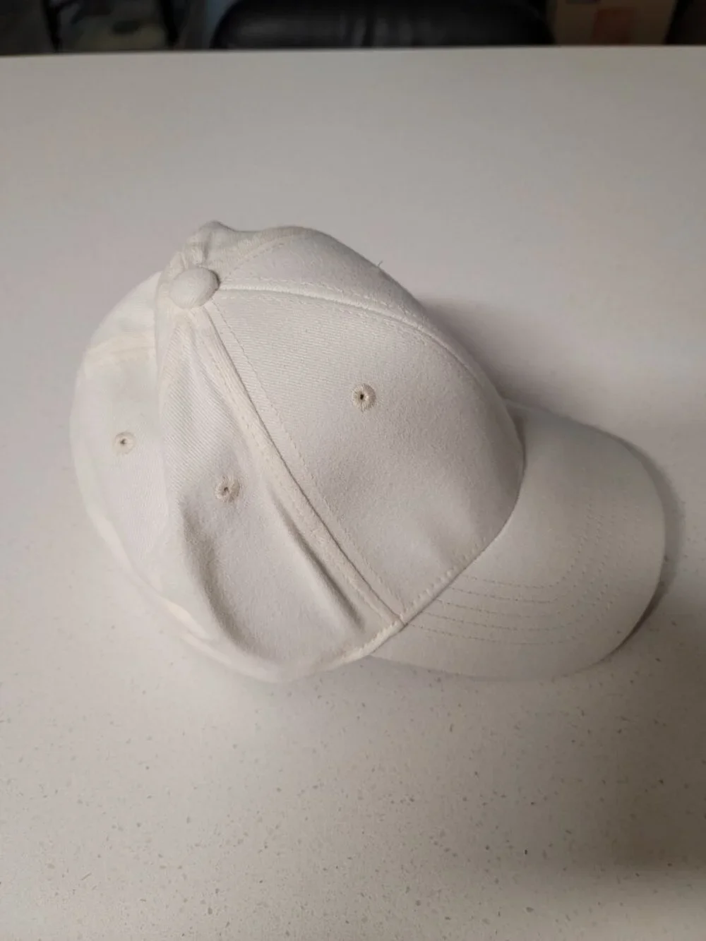 American Eagle White Gray Hat Eagle Logo On Front & Back Nu-Fit Size S/M NWT